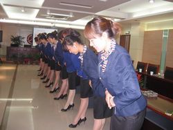 南京江寧區公路管理站“迎賓接待服務”禮儀培訓案例 專業與形象的雙重提升